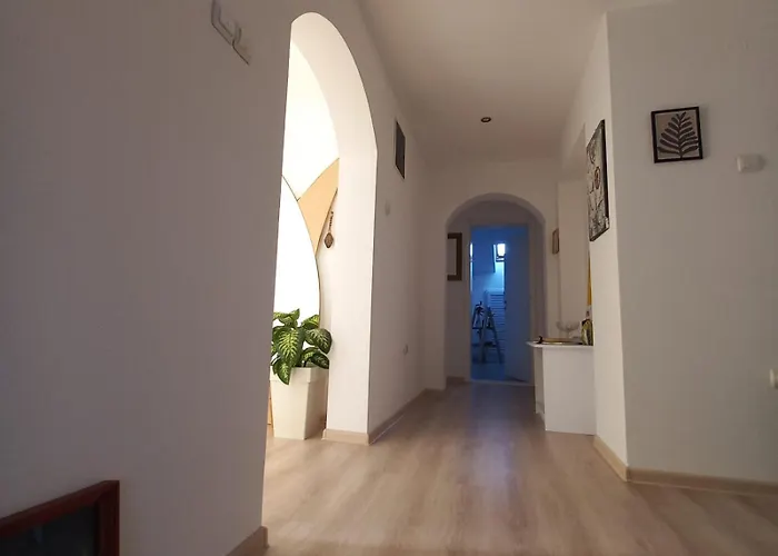 Bas Bastica בית אירוח